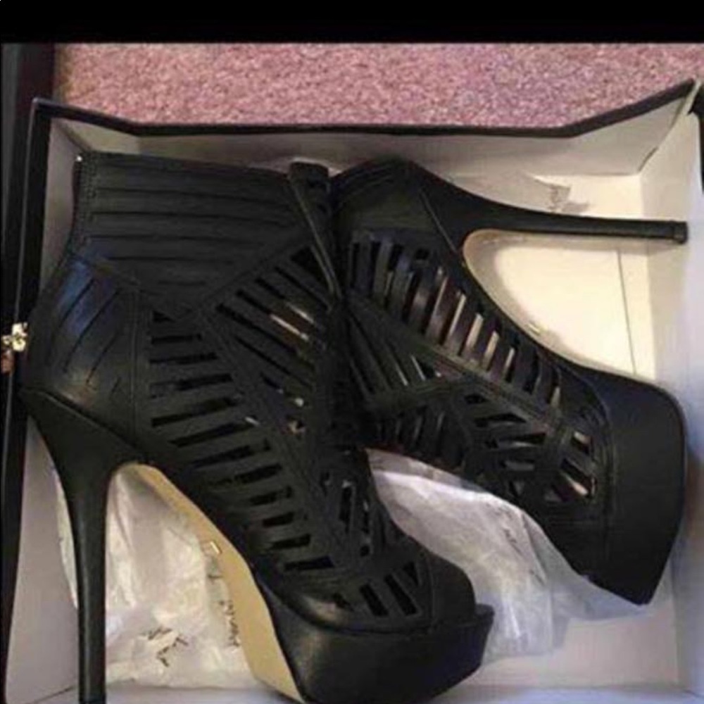 Bebe heels - Picture 2 of 4